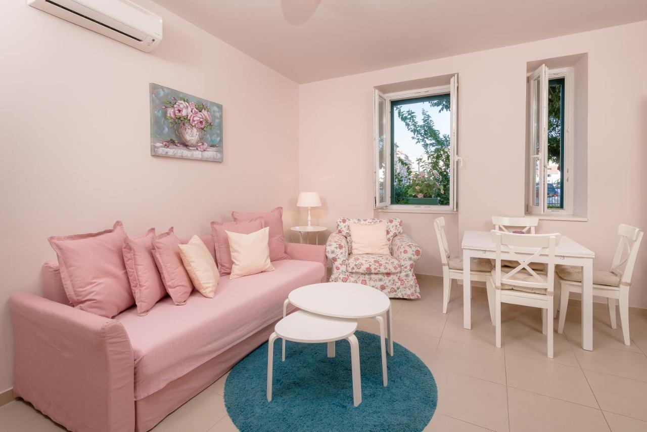 Vila Ora Split Luaran gambar