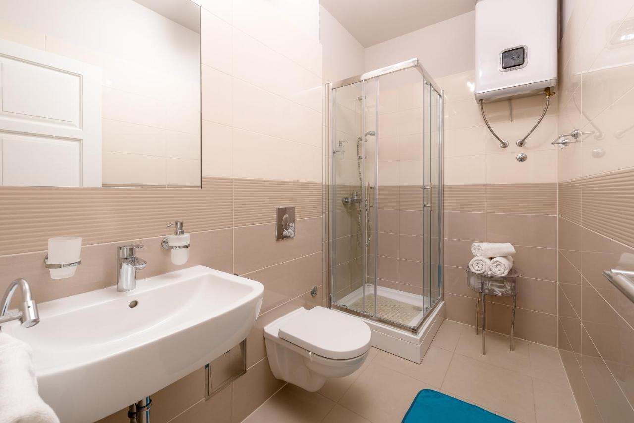 Vila Ora Split Luaran gambar