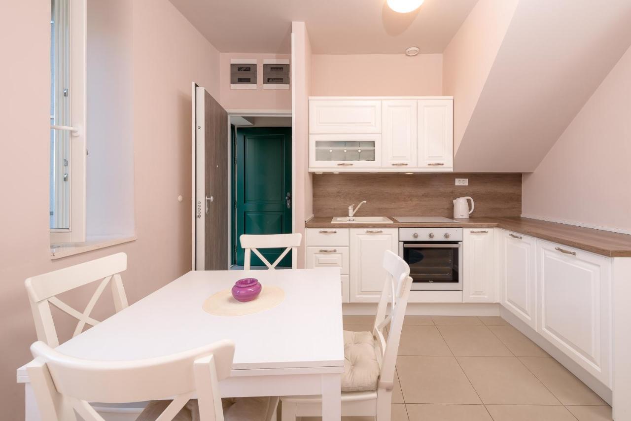 Vila Ora Split Luaran gambar