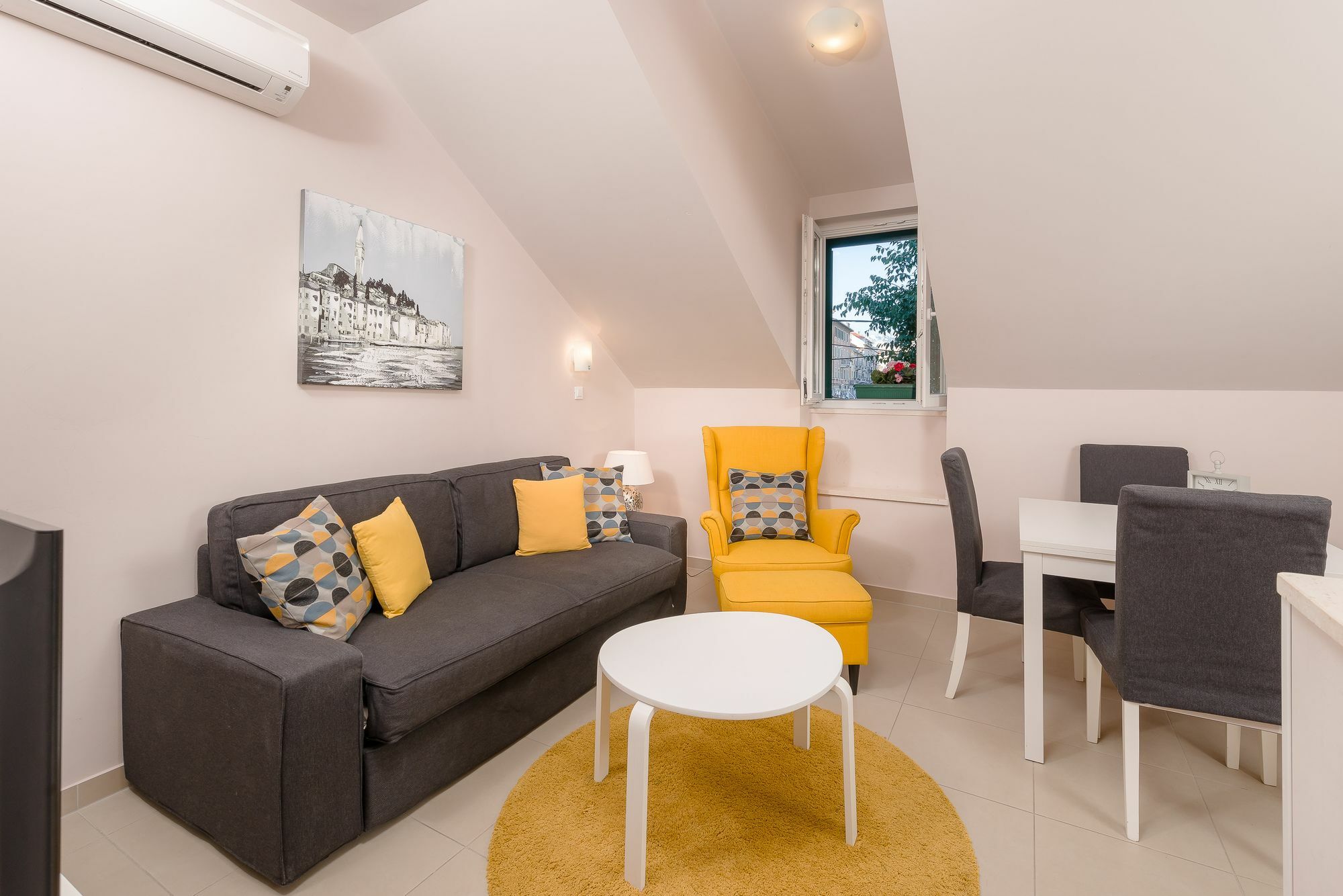 Vila Ora Split Luaran gambar