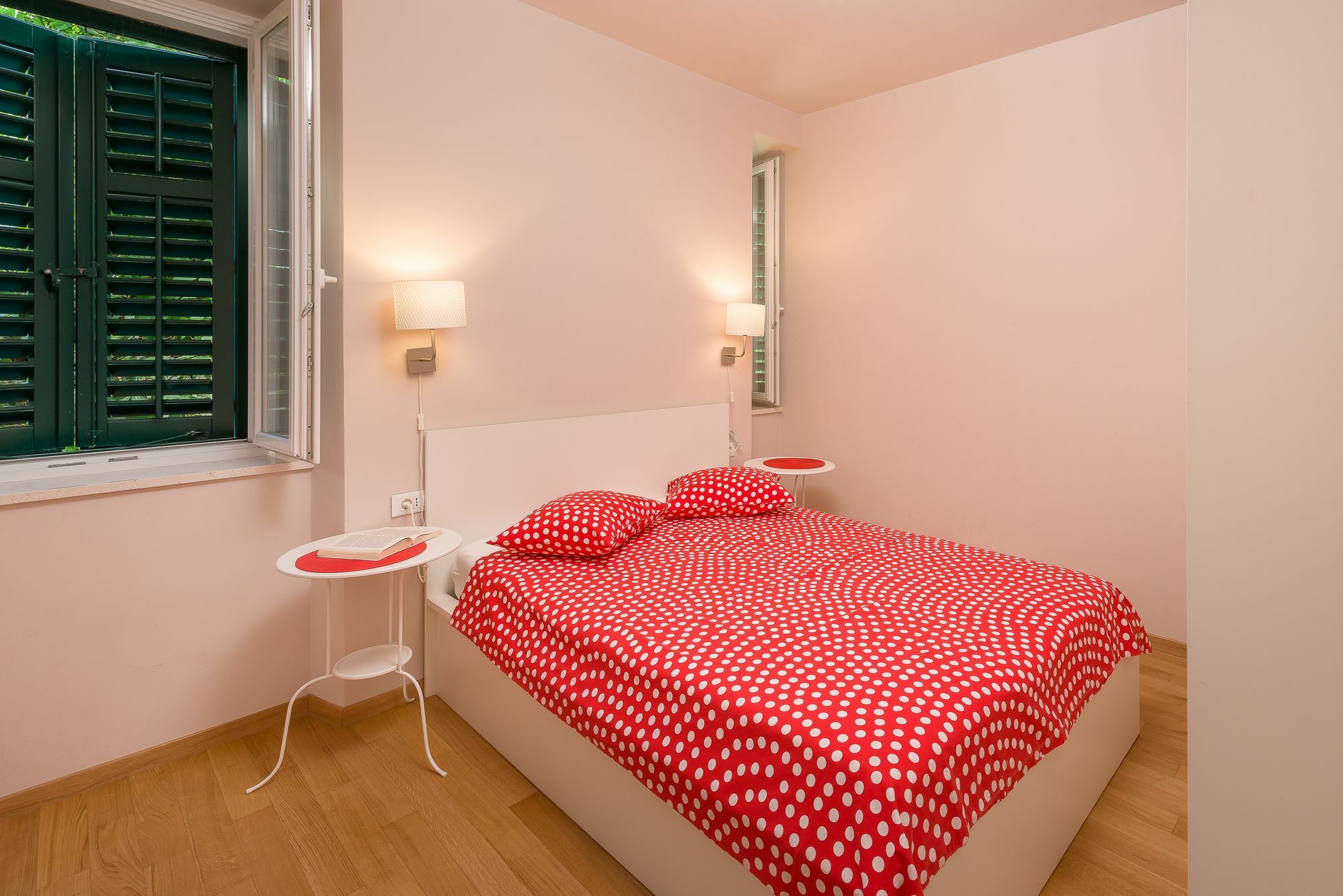 Vila Ora Split Luaran gambar