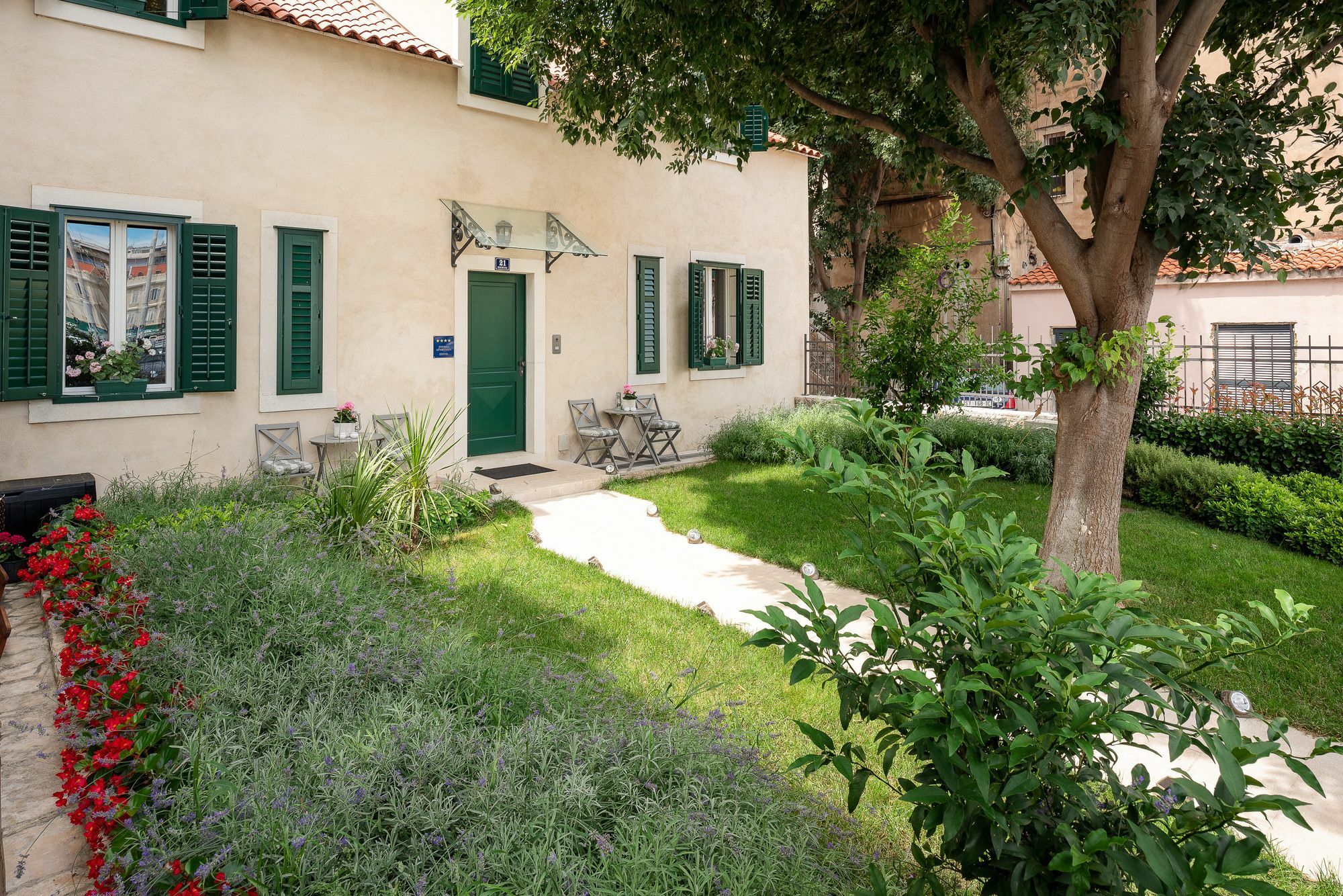 Vila Ora Split Luaran gambar